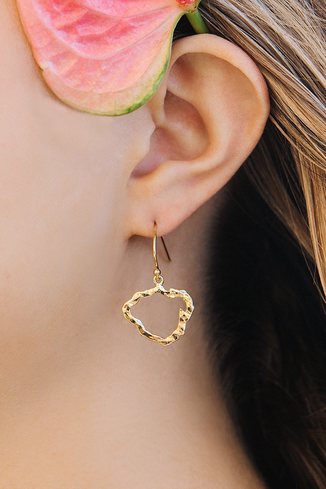 Kauai Petite Silhouette drop earrings