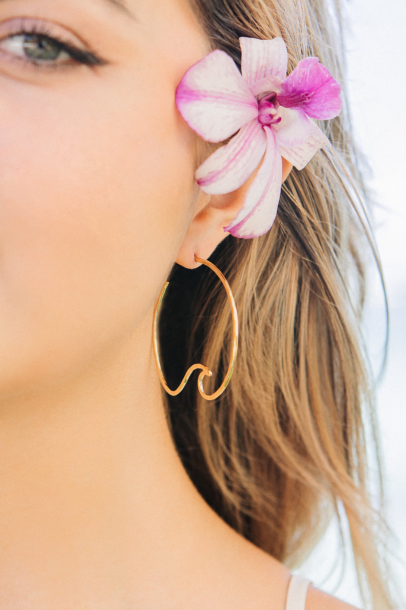 Peahi Wave Large C-Hoop earrings