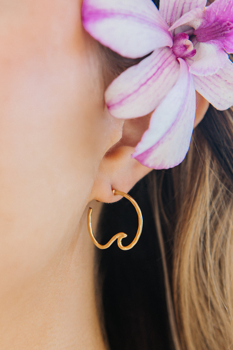 アクセサリー Petit Wave PAIR Pierced Earrings Peahi Wave Small C-Hoop earrings – [ki-ele]