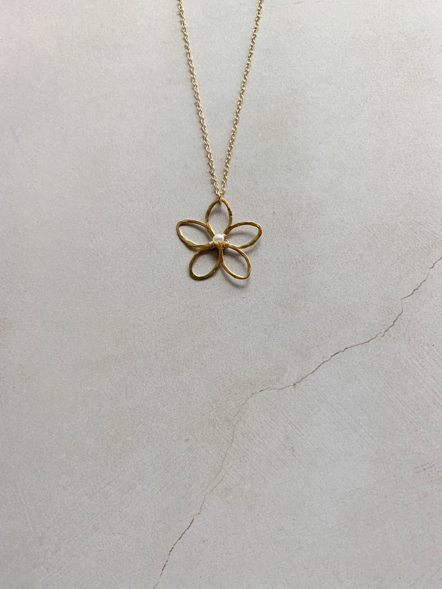 ★ENGBROX★ amelia pearl flower necklace EBNL24029RB Melia Flower Pearl necklace – [ki-ele]