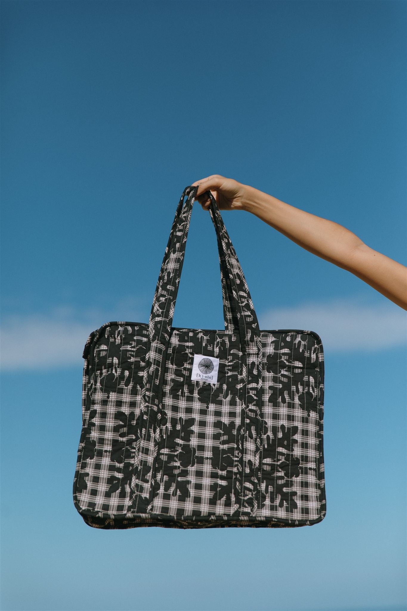 Multipurpose Hibiscus Hawaiian Quilt Bags – [ki-ele]