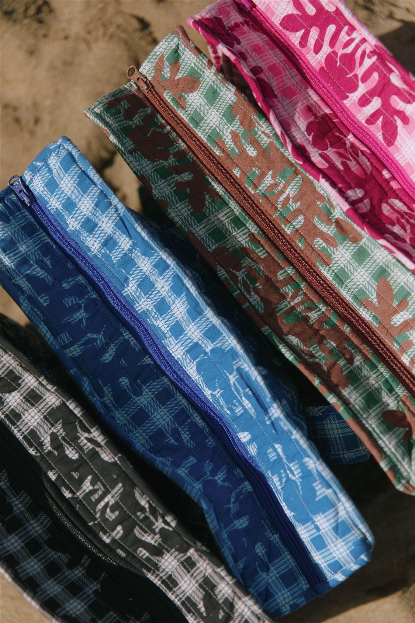 Multipurpose Hibiscus Hawaiian Quilt Bags