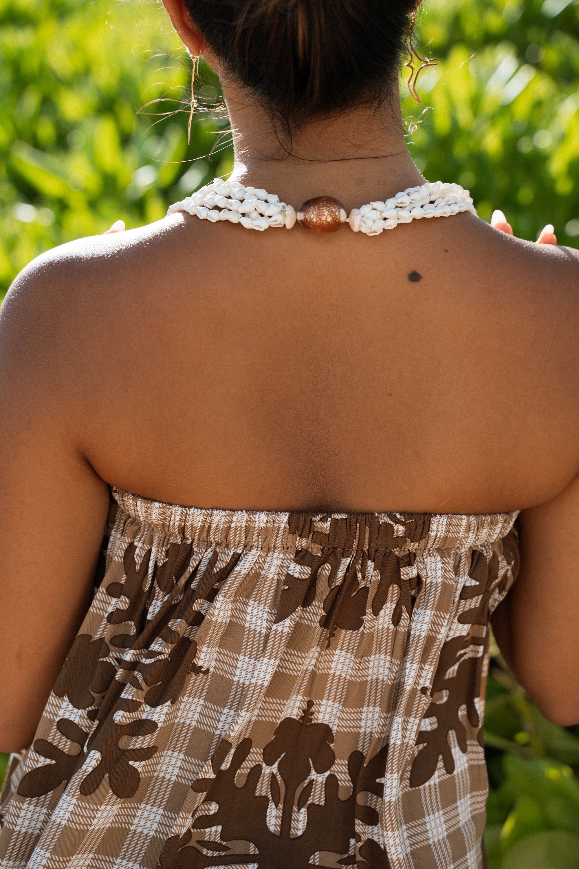Vintage lei necklace 26"