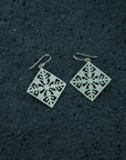 Border Hibiscus Hawaiian Quilt drop earrings