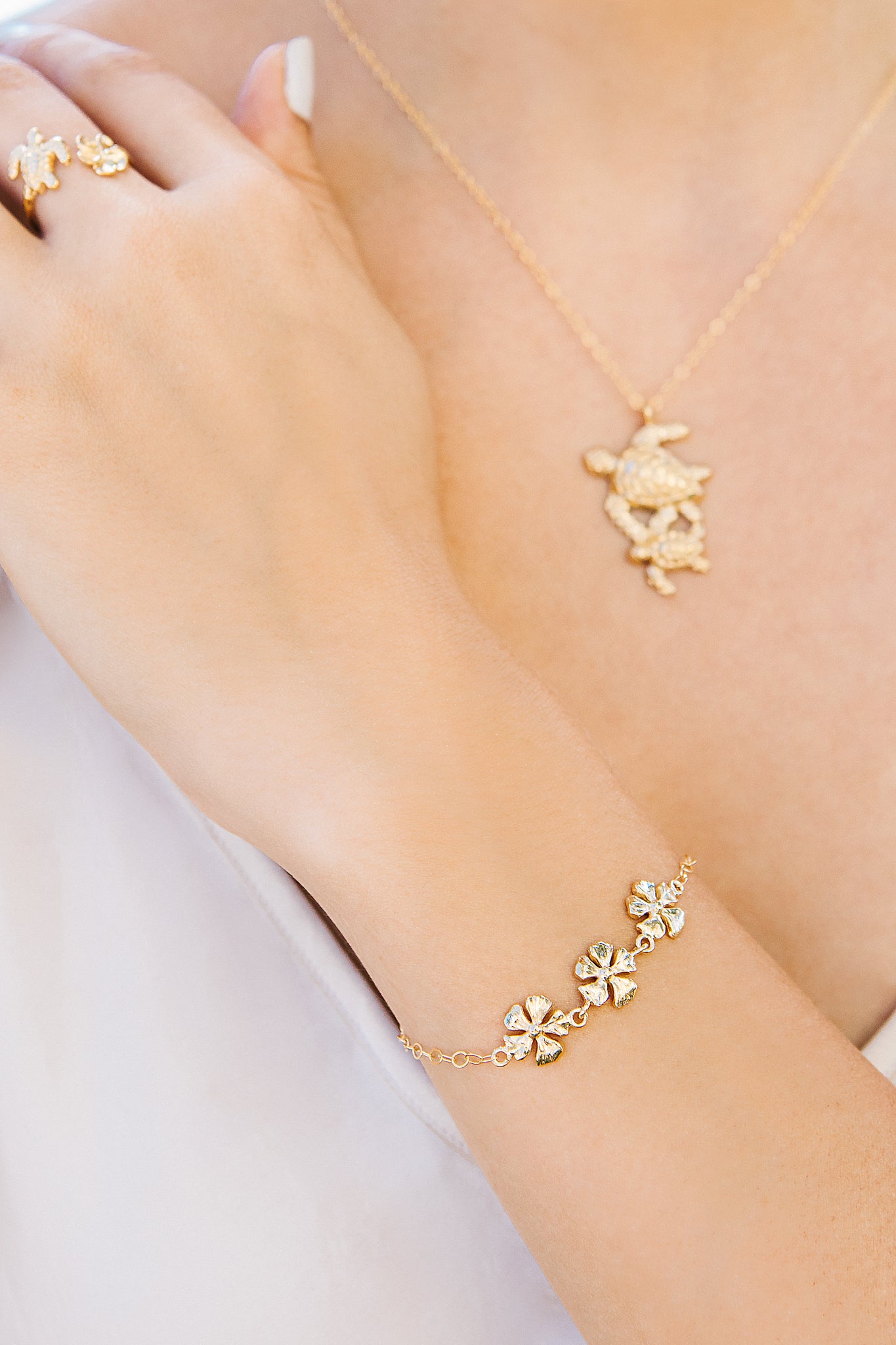 Paradise Trio Flower Chain bracelet