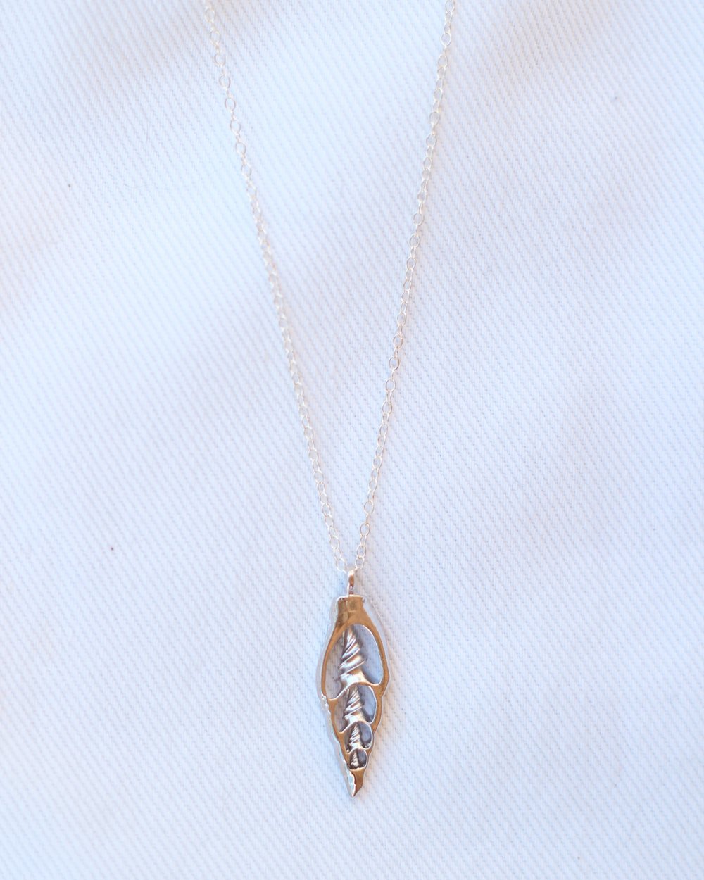 *LAST ONES Vertical Sunset Sliced Shell necklace