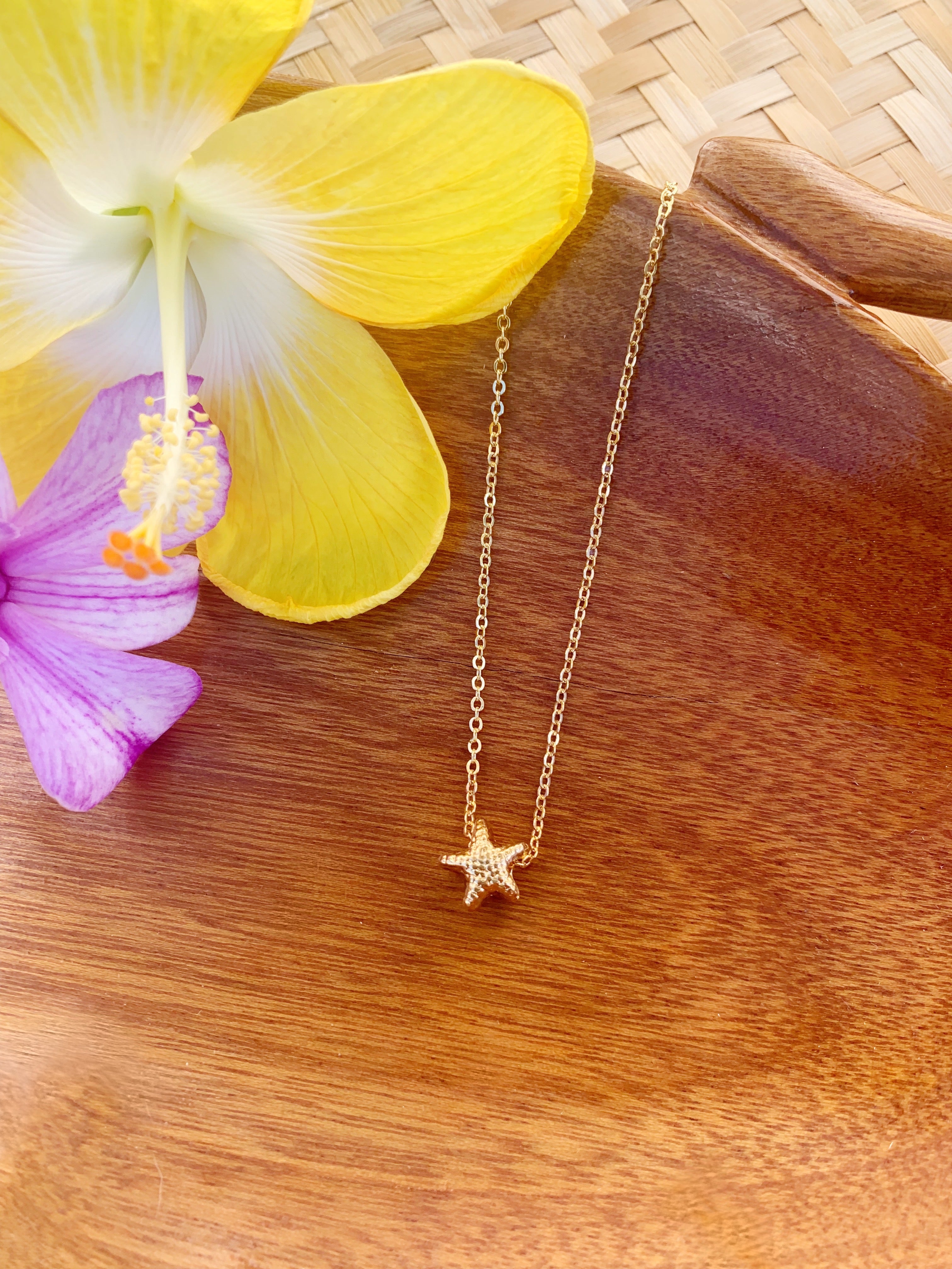 *LAST ONES Ari Starfish Pendant necklace