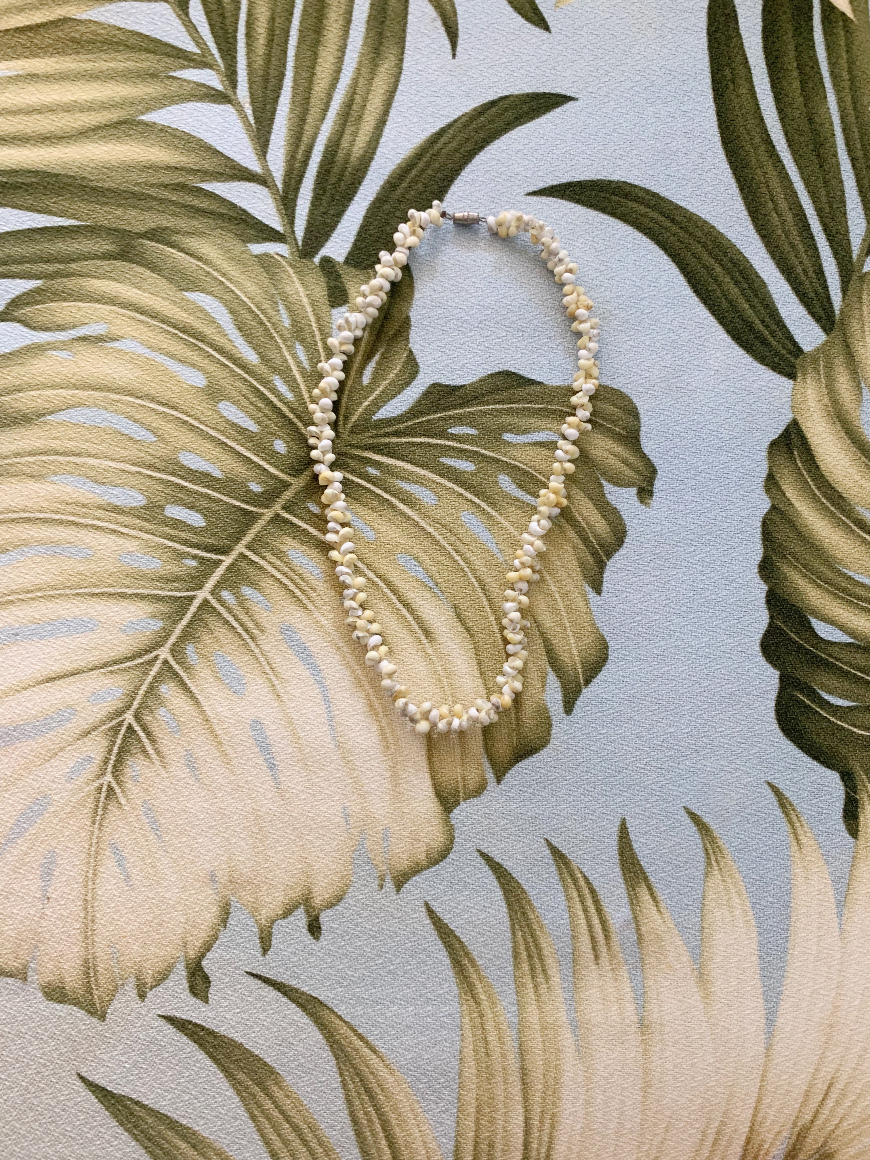 Bubble Shell 16” Lei necklace