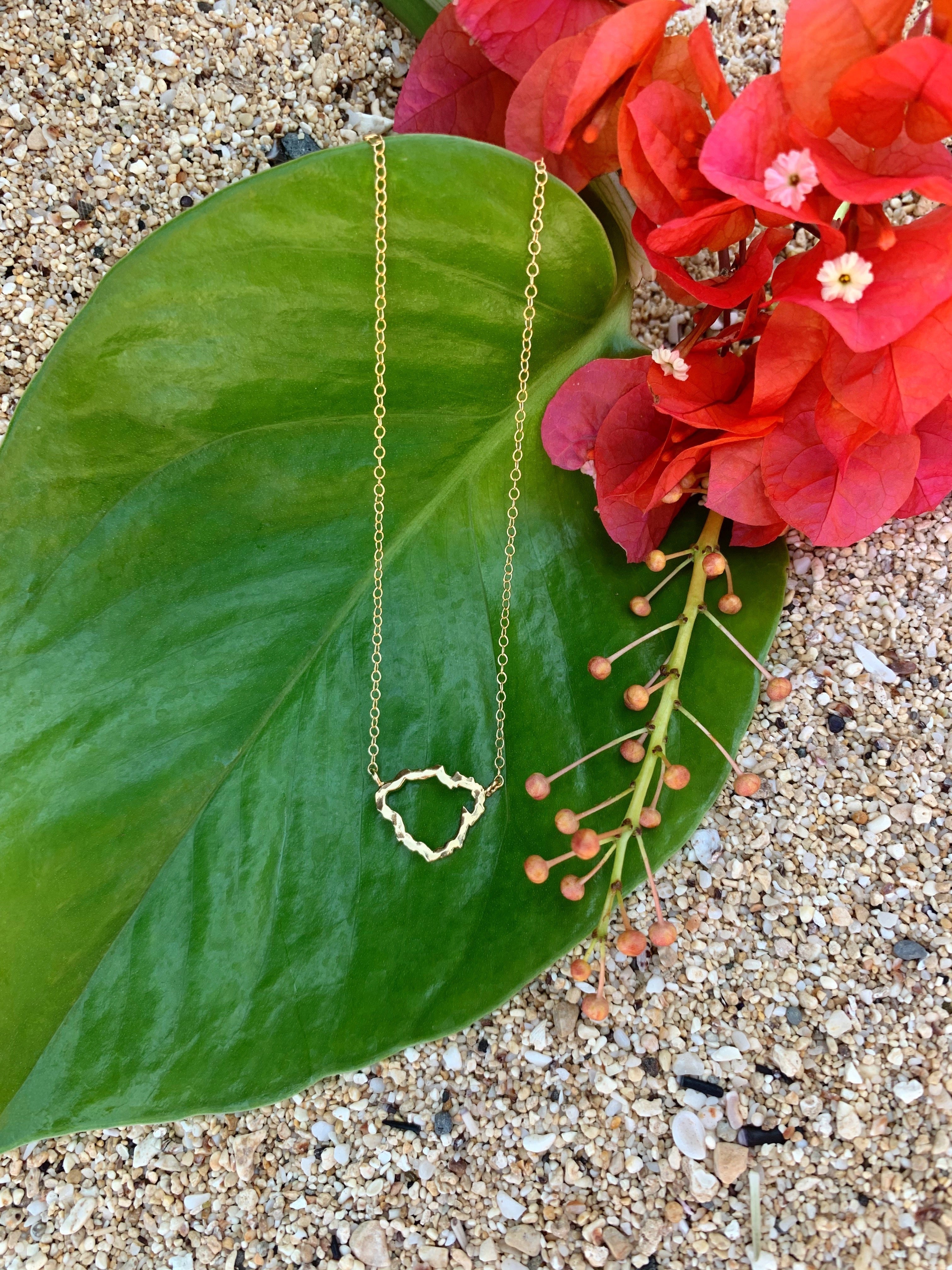 20% to Maui Food Bank — Silhouette Textured Single Hawaiian Island Pendant necklace