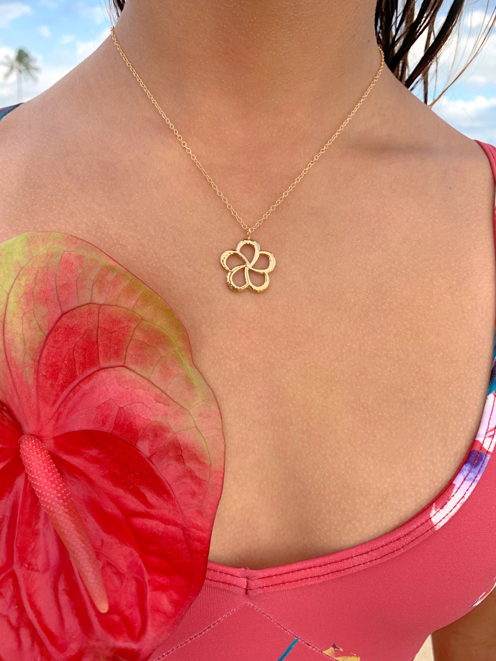 Silhouette Melia Pendant necklace