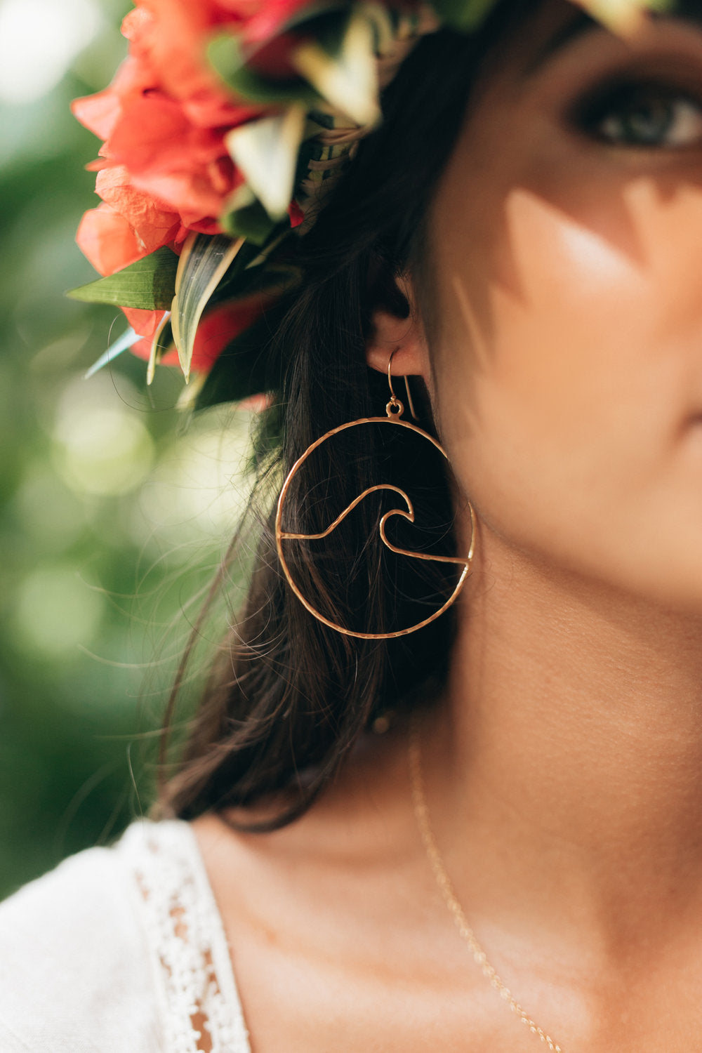 Peahi Wave hoop earrings