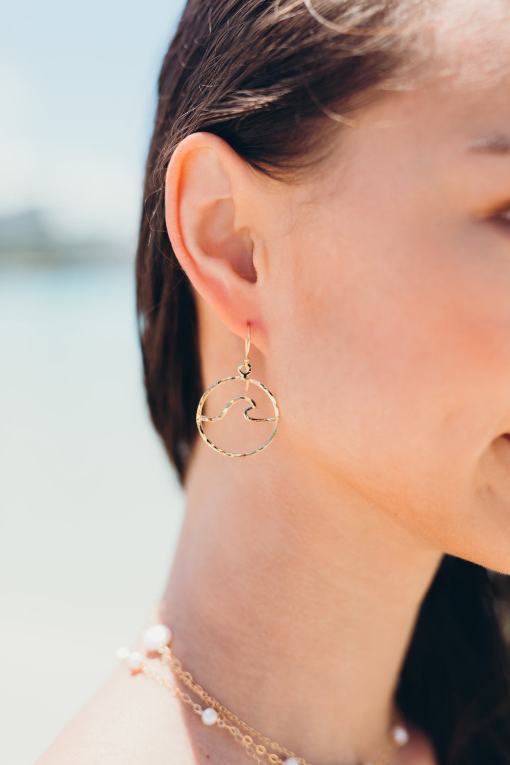 Petite Peahi Wave hoop earrings